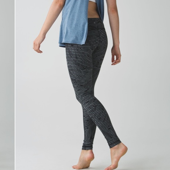 Lululemon Wunder Under Stripe Play 30” - Picture 2 of 7